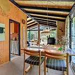 Сasa de vacaciones 2 Bedroom Stunning In