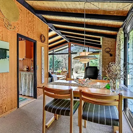 Feriehus 2 Bedroom Stunning In