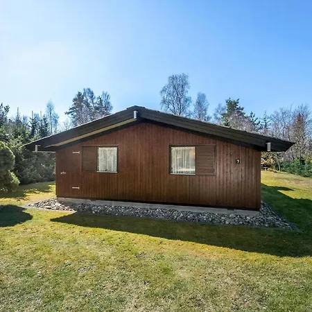 2 Bedroom Stunning In Højby